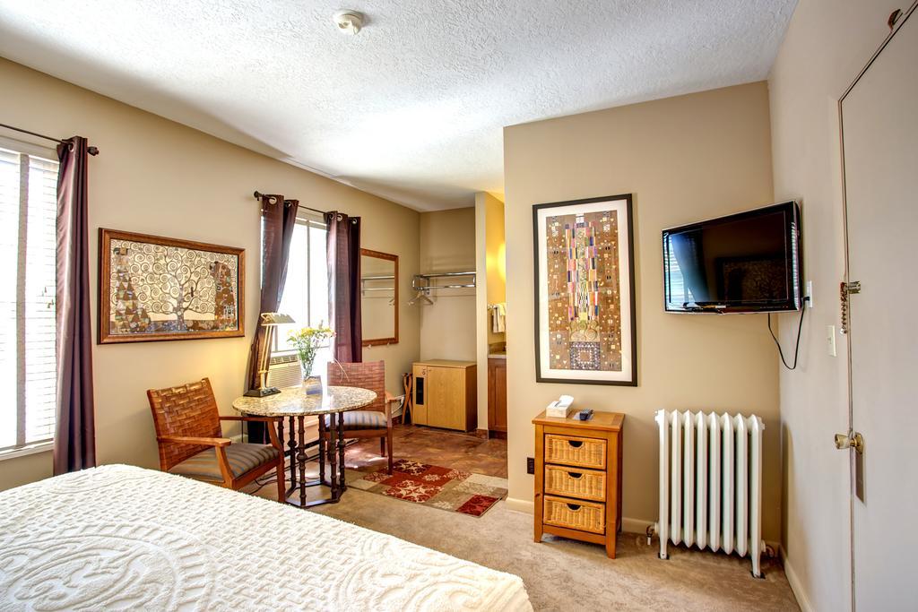 Home Hotel לאבה הוט ספרינגס חדר תמונה