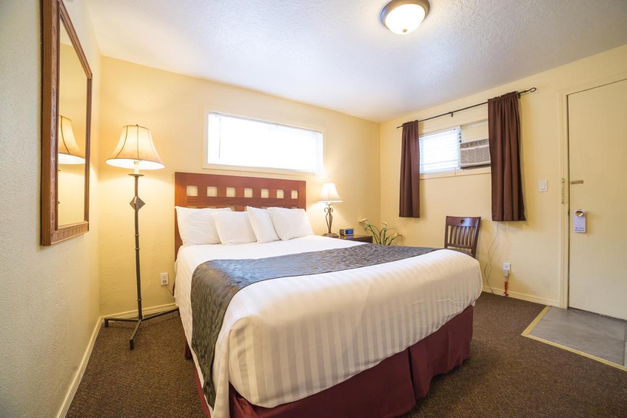 Home Hotel לאבה הוט ספרינגס מראה חיצוני תמונה